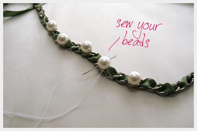 Easy 4 step DIY woven ribbon and chain necklace  Diy statement necklace,  Chain bracelet diy, Diy necklace