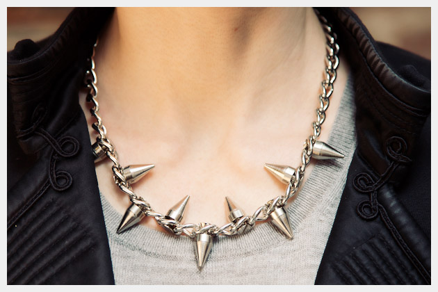 Spike Chain Necklace DIY Close Up