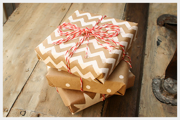 Holiday Gift Wrap DIY