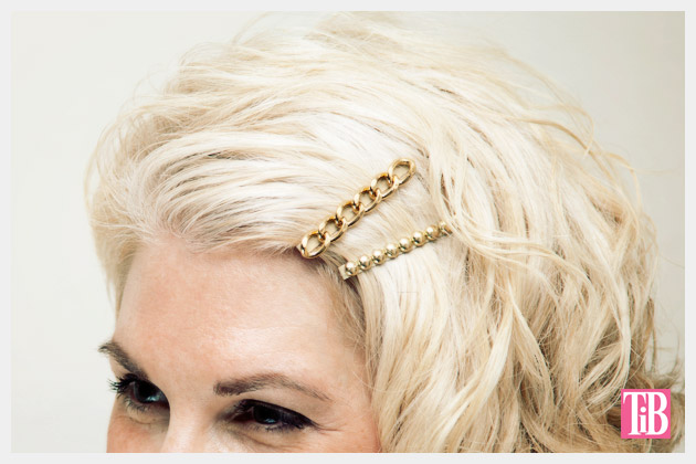 DIY Bobby Pins Close Up Gold