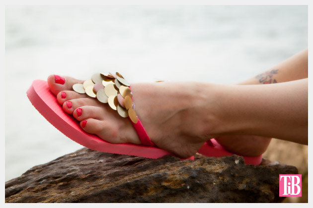 DIY Flip Flops by Paillettes by Trinkets in Bloom
