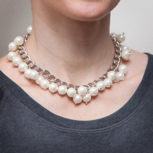 big chain  pearl  necklace