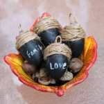 Chalkboard Acorn Place Cards by Dollar Store Crafts