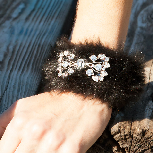 Furry Slap Bracelet DIY by Trinkets in Bloom
