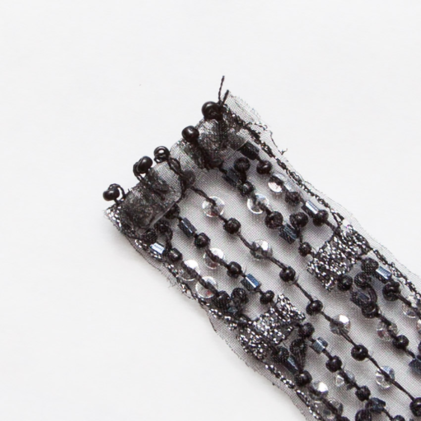 Scrap Ribbon Bracelet DIY hemming ends